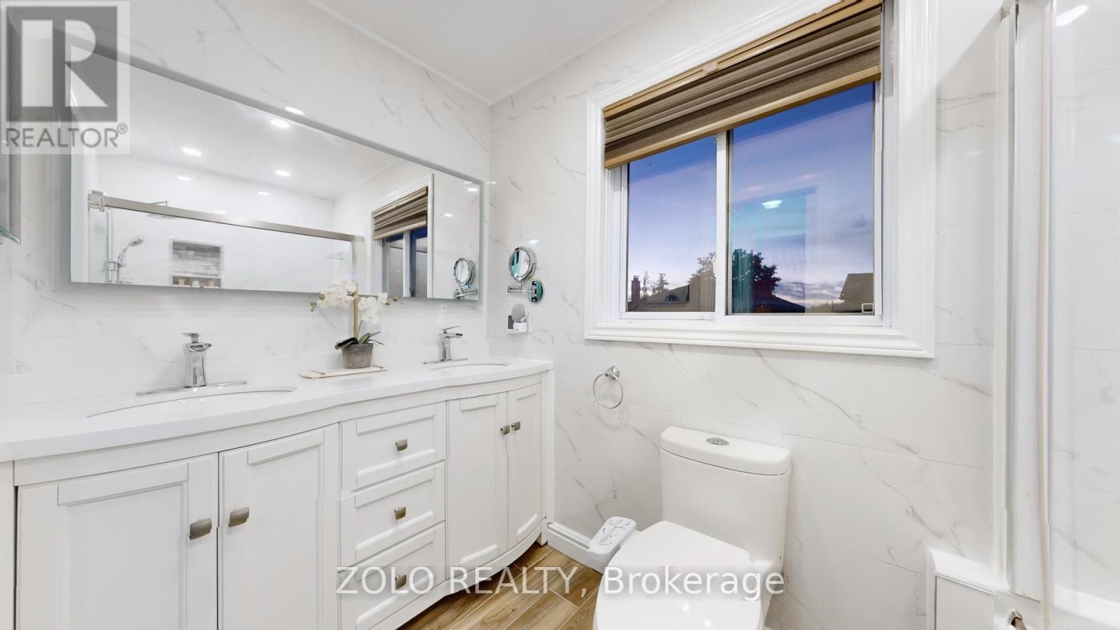 Single Family House for Sale in  LACEWOOD CRESCENT Brampton (Westgate) 