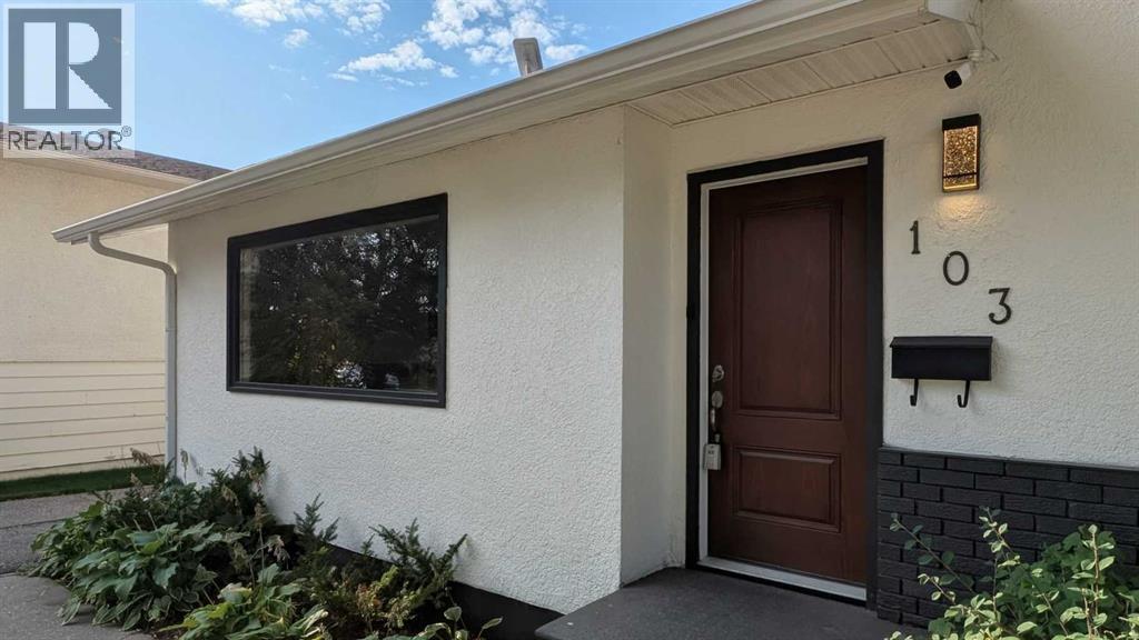 Single Family House 3 Level for Sale in  Haverhill Road SW Haysboro Calgary 