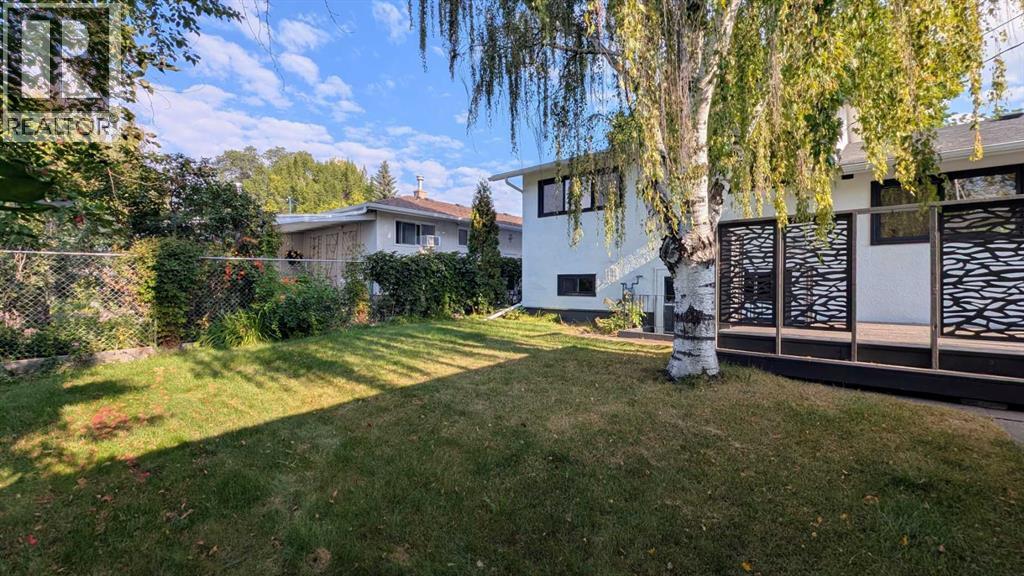 Single Family House 3 Level for Sale in  Haverhill Road SW Haysboro Calgary 