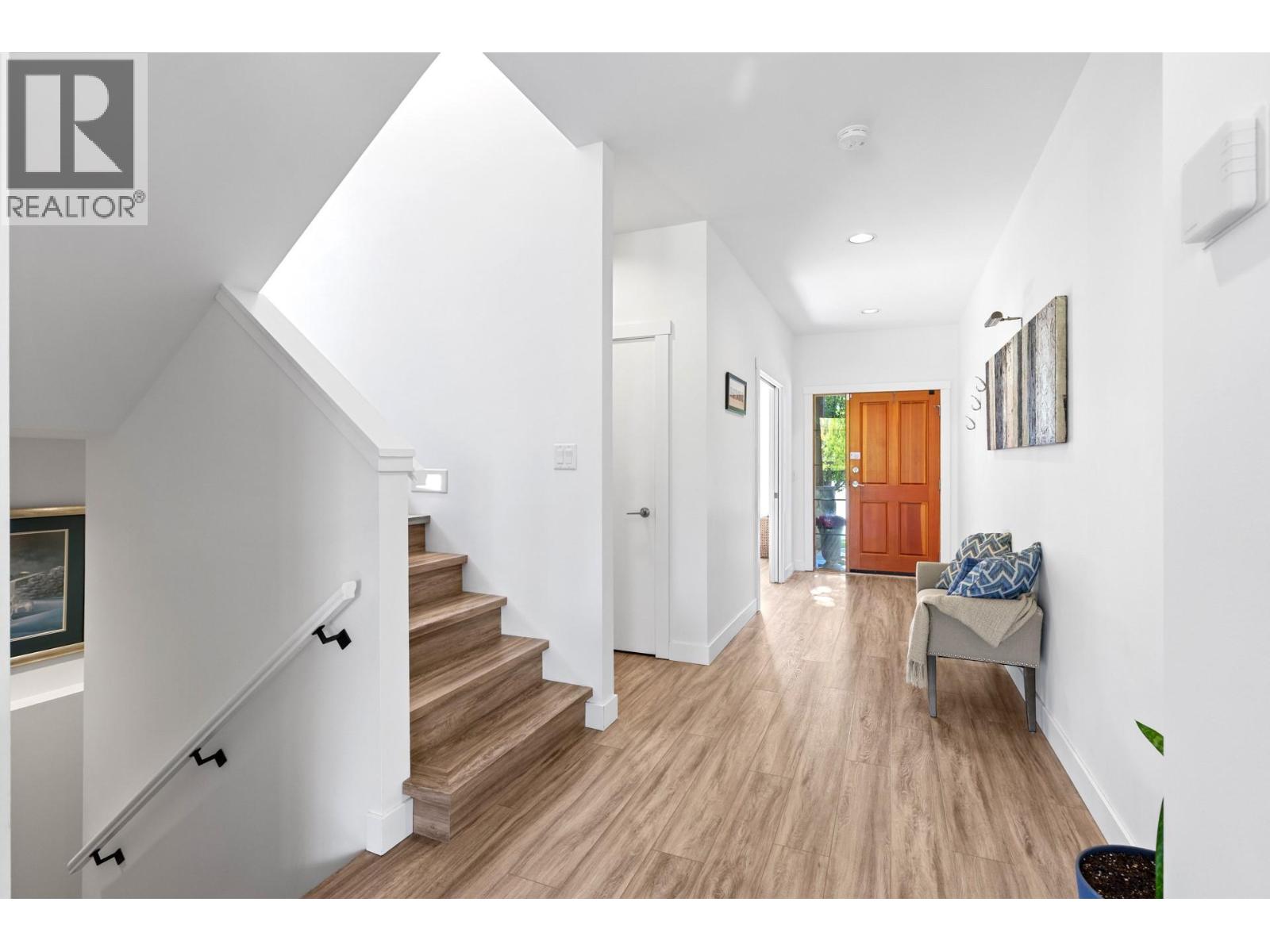  898 Paret Crescent, Kelowna