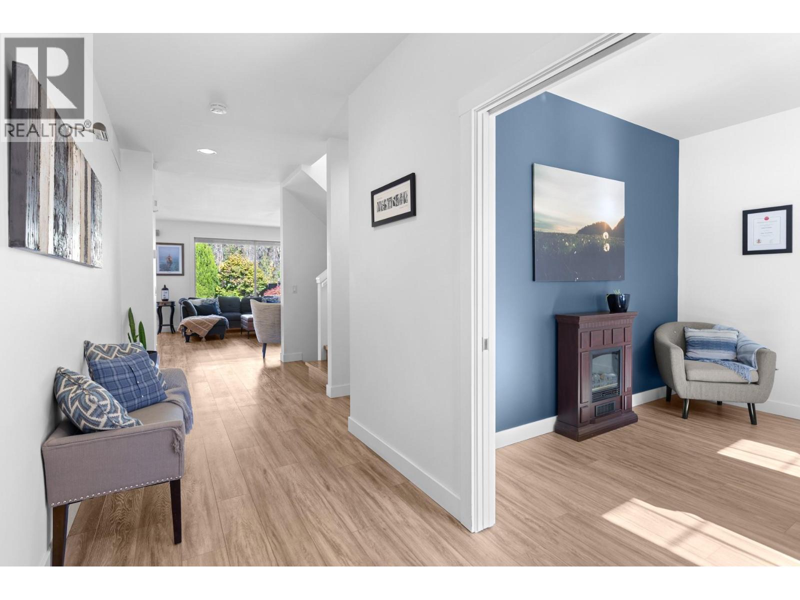  898 Paret Crescent, Kelowna