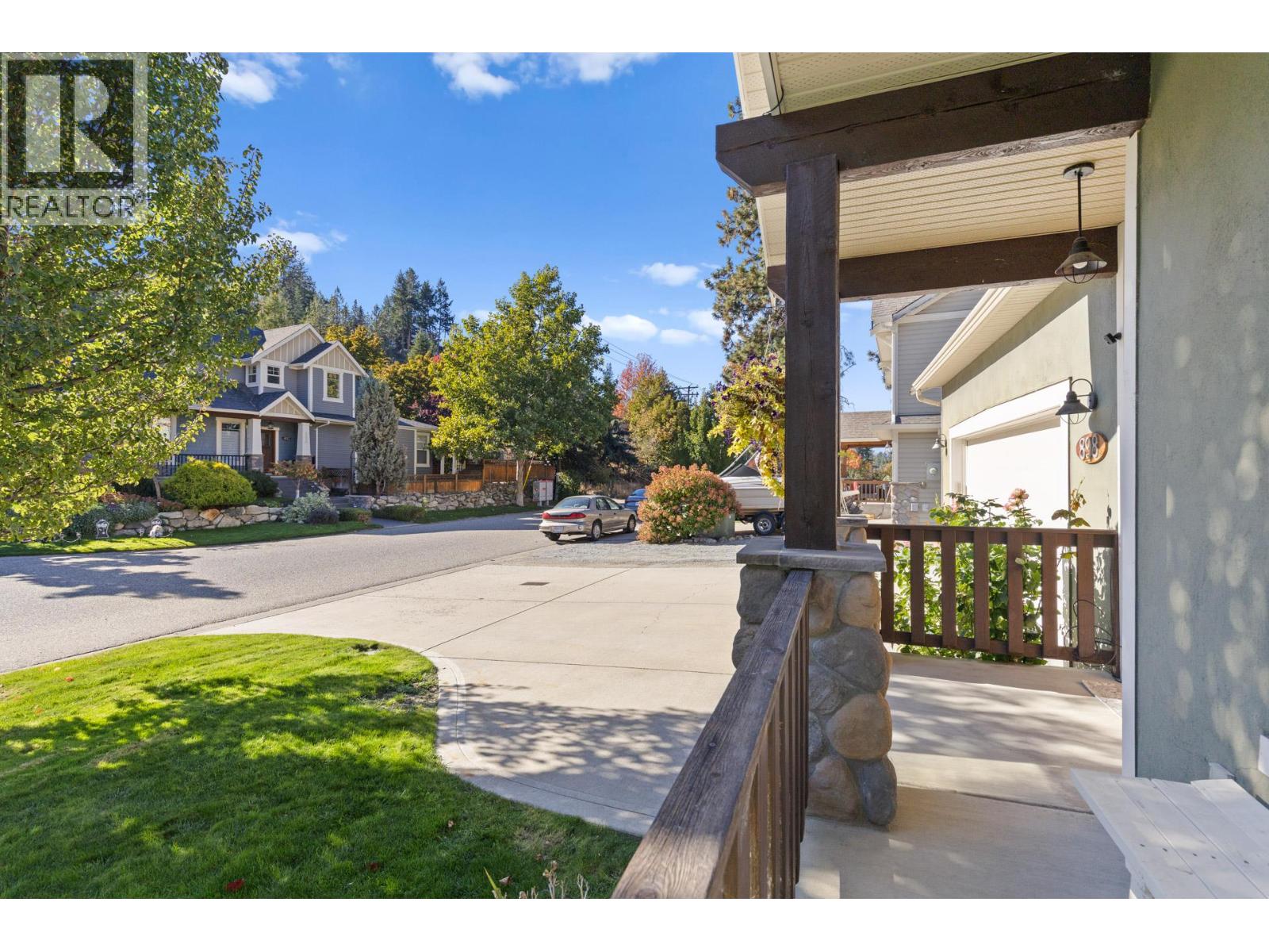  898 Paret Crescent, Kelowna