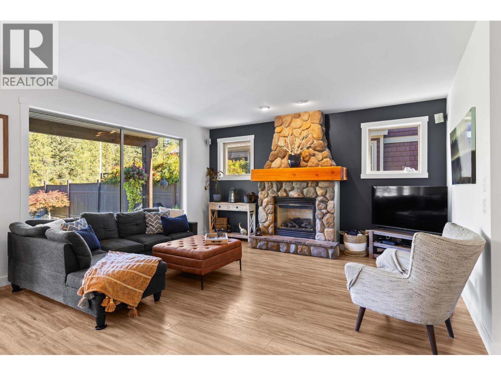  898 Paret Crescent, Kelowna