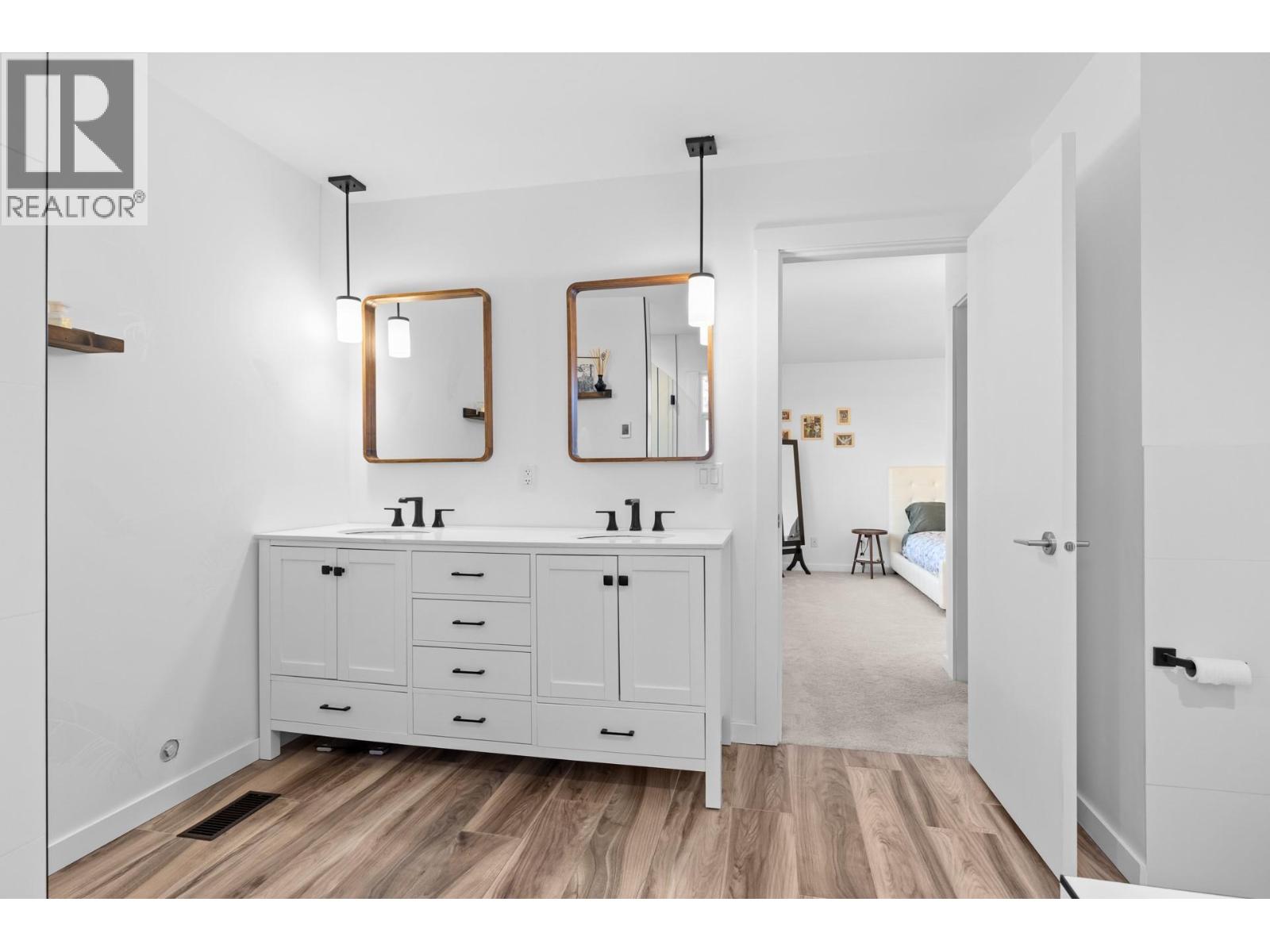  898 Paret Crescent, Kelowna