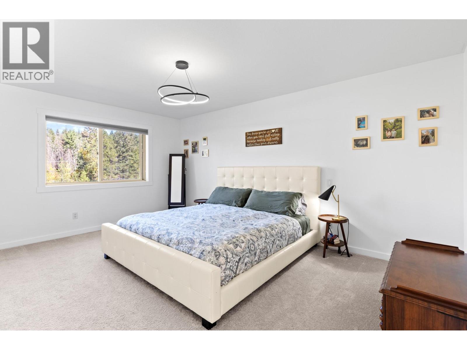  898 Paret Crescent, Kelowna