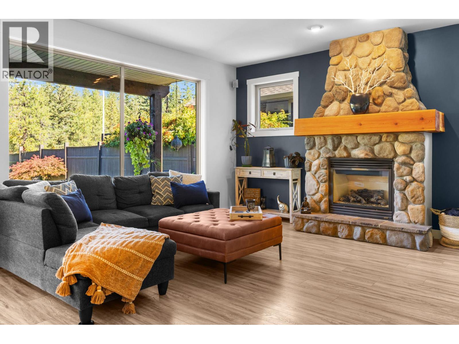  898 Paret Crescent, Kelowna