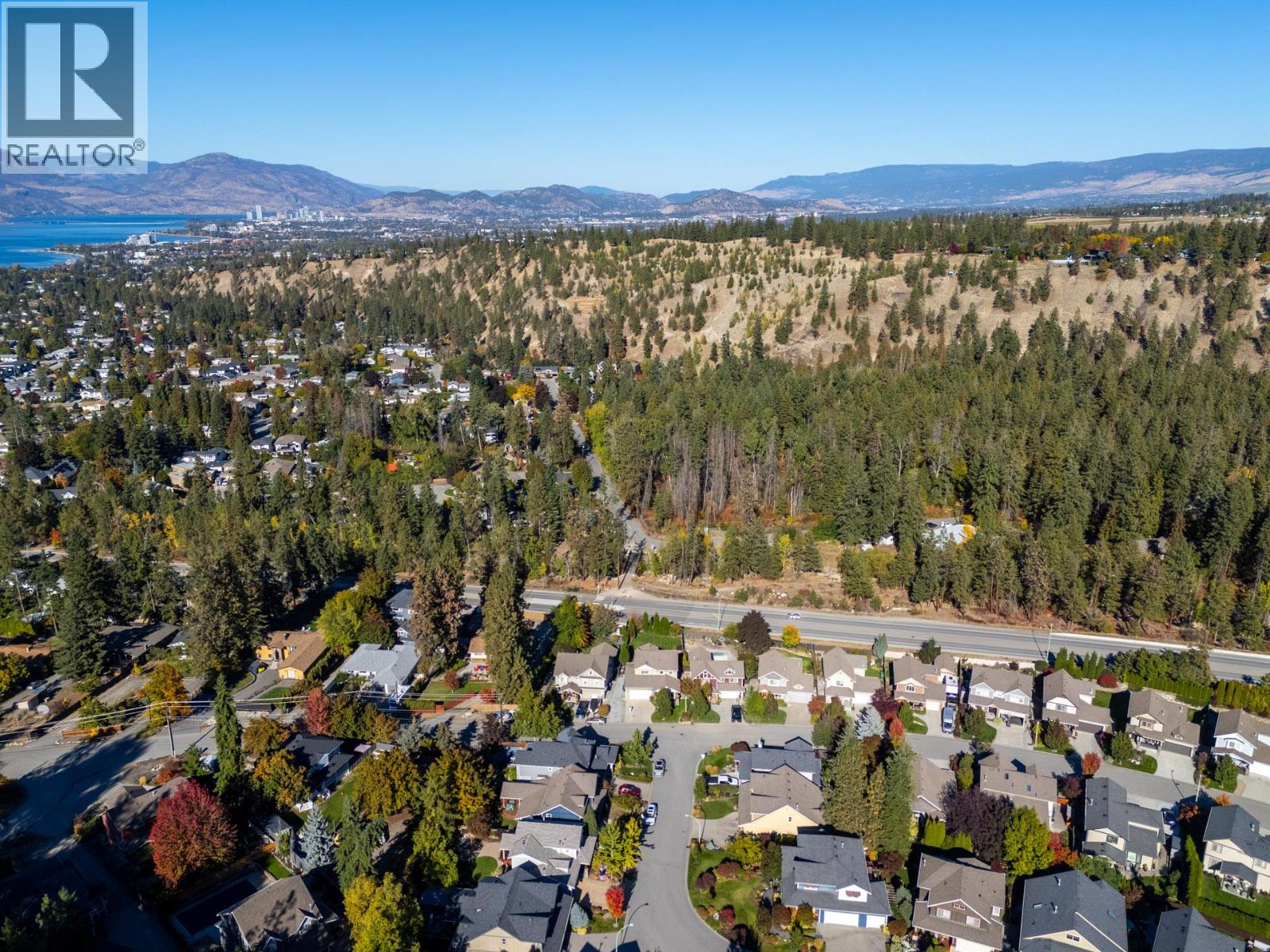  898 Paret Crescent, Kelowna