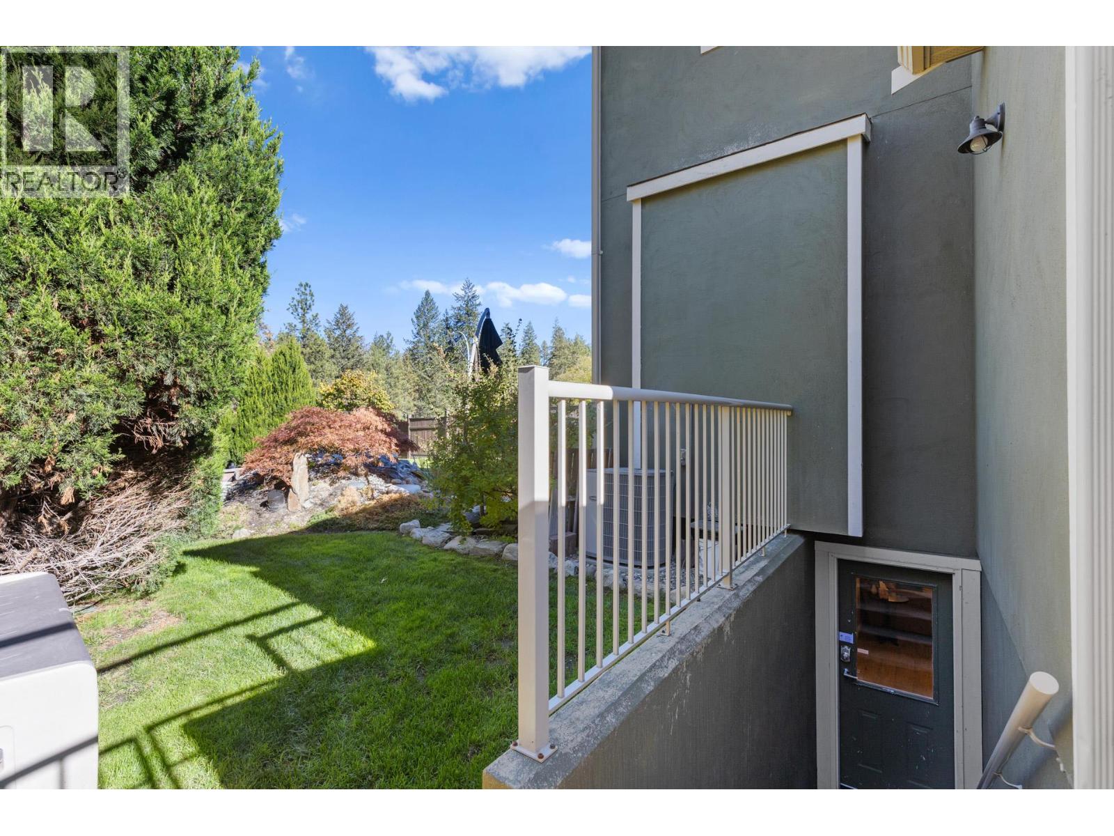  898 Paret Crescent, Kelowna