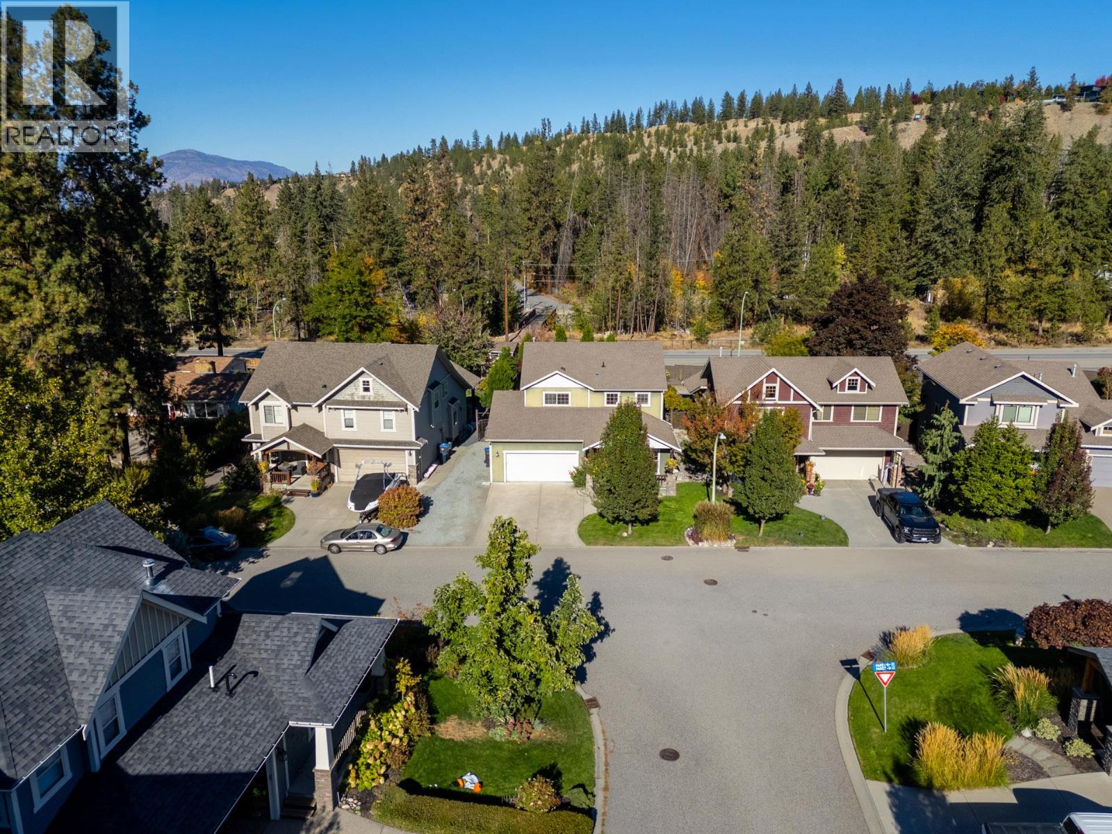  898 Paret Crescent, Kelowna