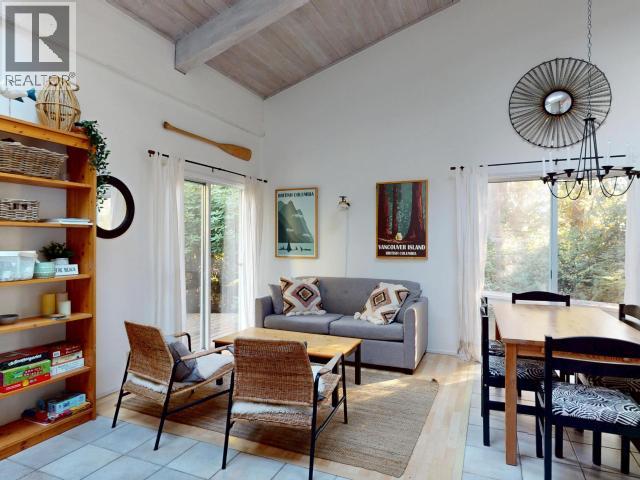 2742 VANCOUVER BLVD, Savary Island