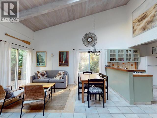 2742 VANCOUVER BLVD, Savary Island