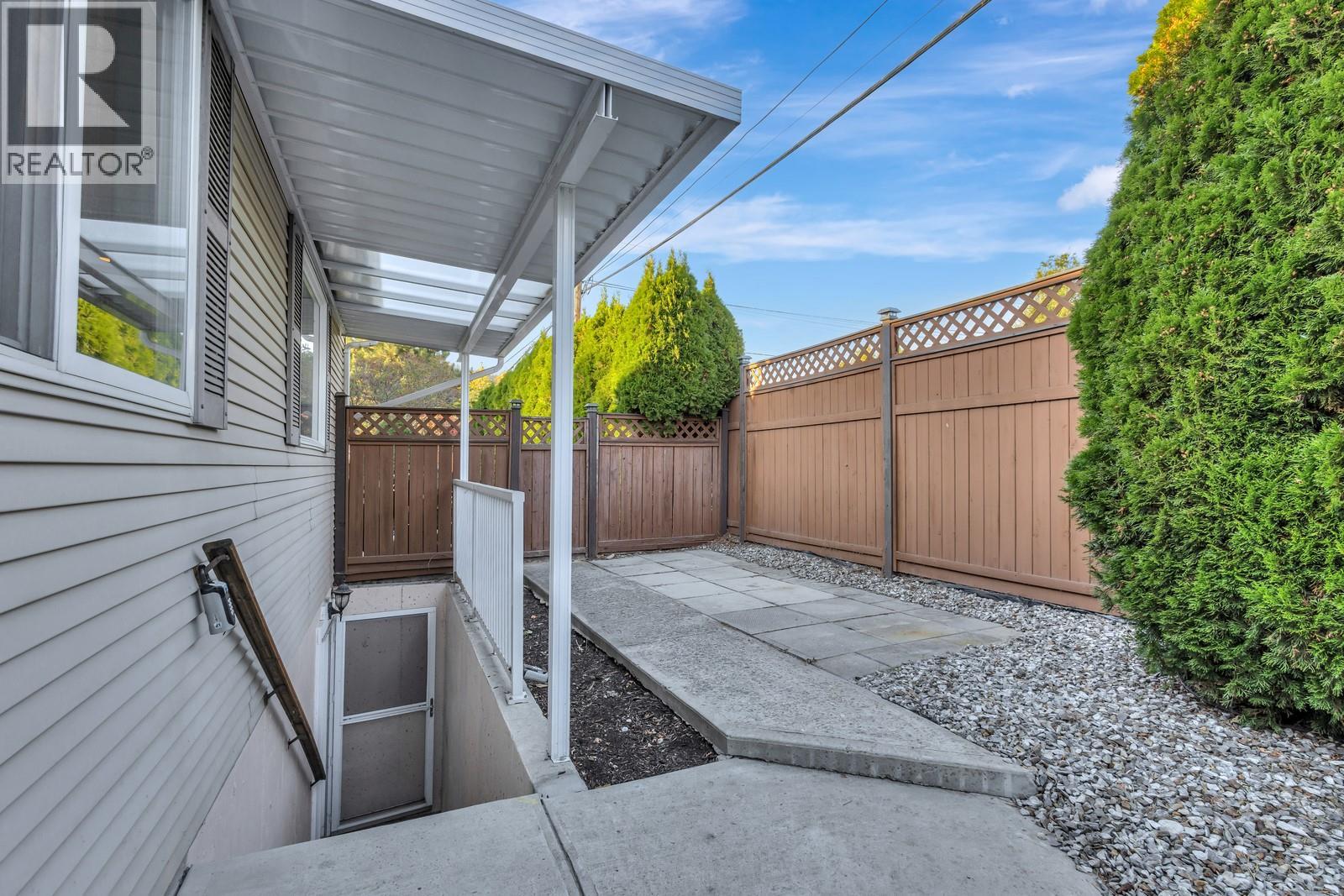  100 Verna Court, Kelowna