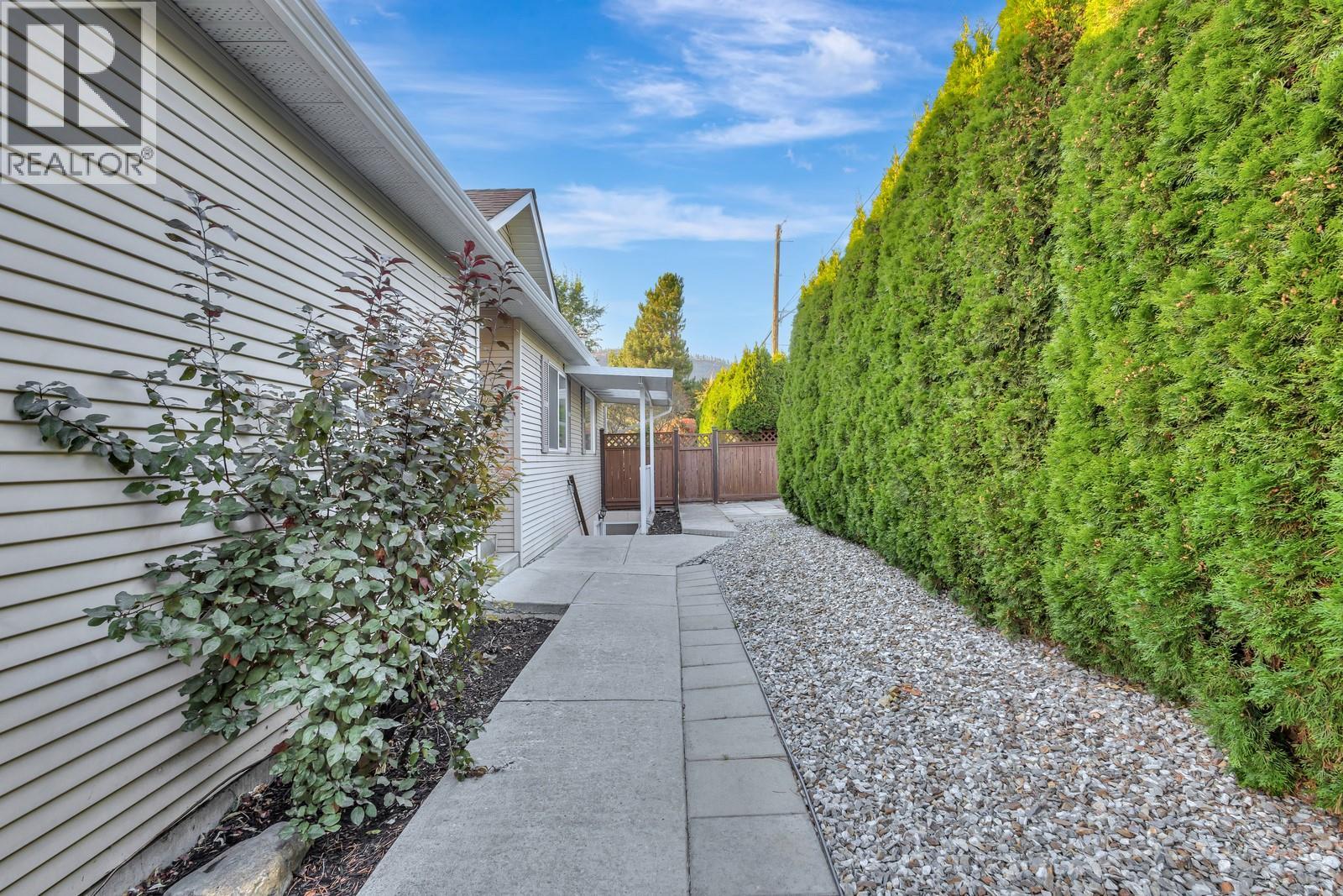  100 Verna Court, Kelowna