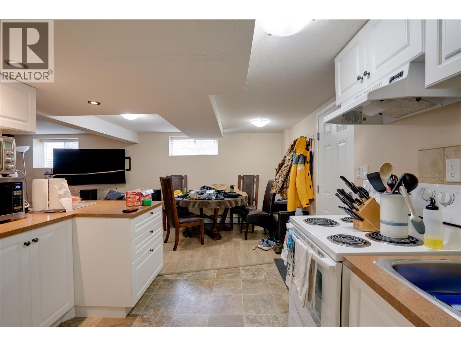 A&B 3411 18 Avenue, Vernon