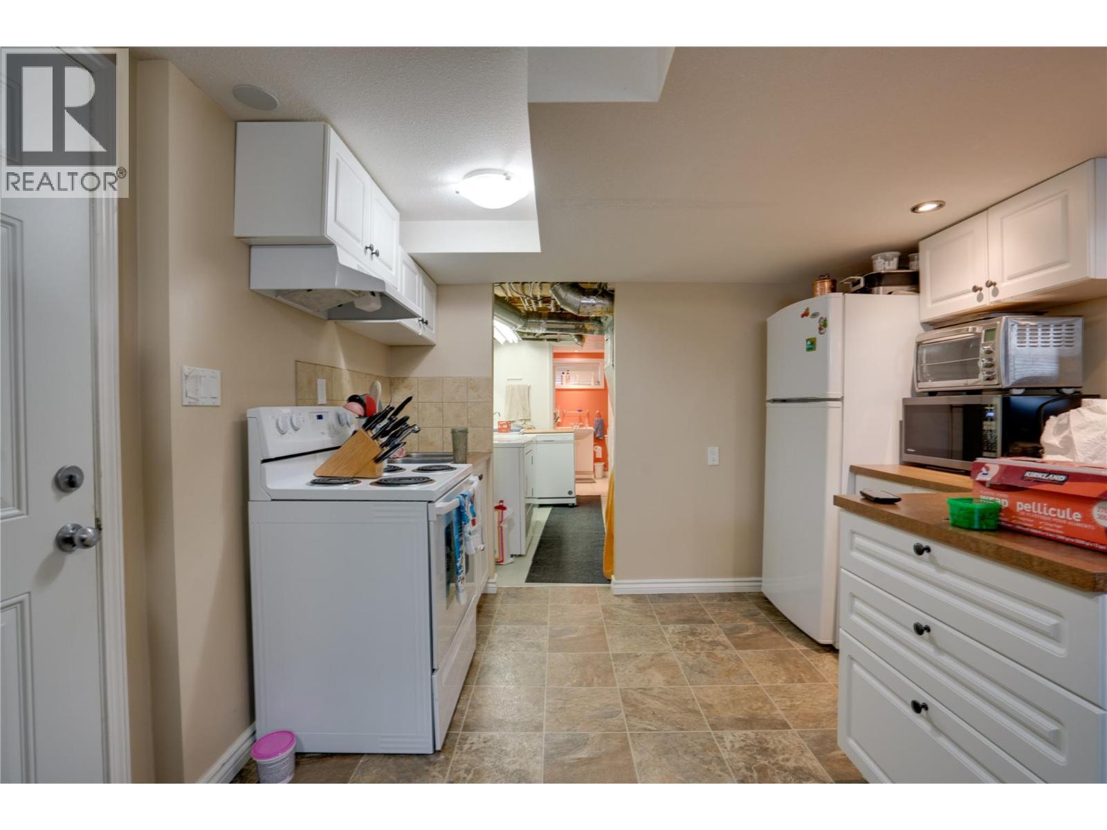 #A&B 3411 18 Avenue - 24