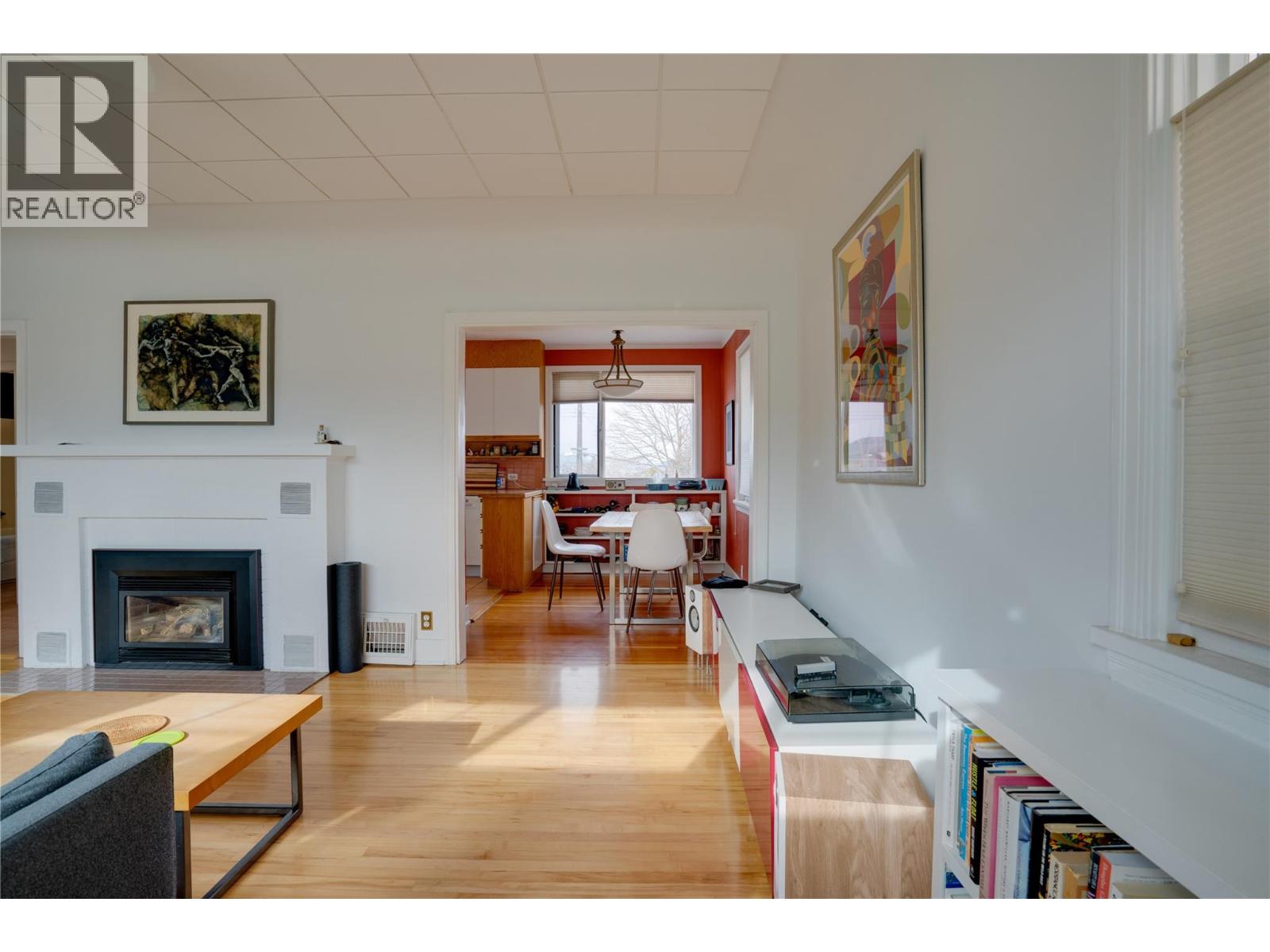 #A&B 3411 18 Avenue - 43