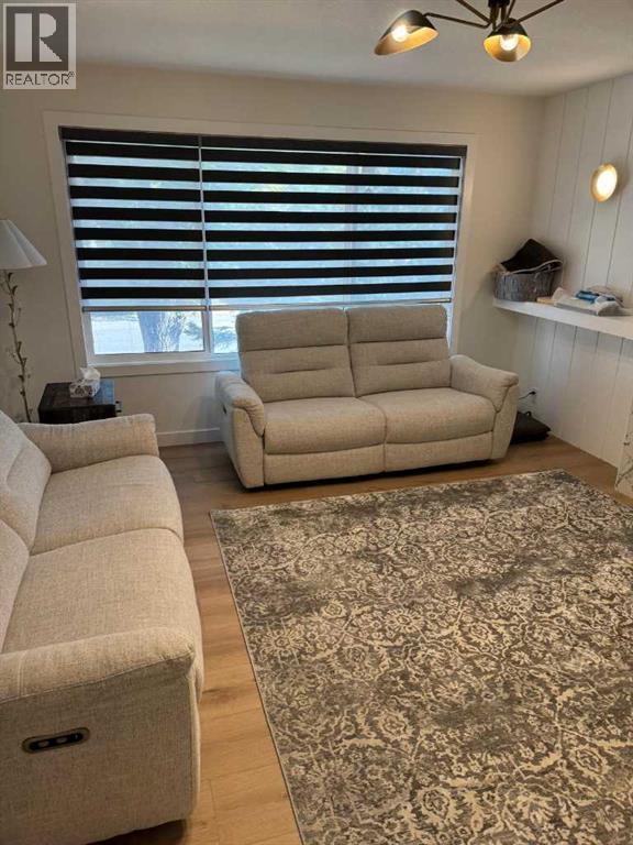 Single Family House for Sale in  Templeview Drive NE Temple Calgary 