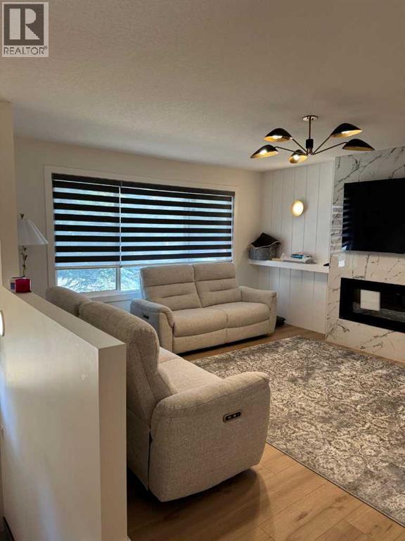 Single Family House for Sale in  Templeview Drive NE Temple Calgary 