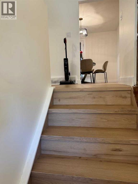 Single Family House for Sale in  Templeview Drive NE Temple Calgary 