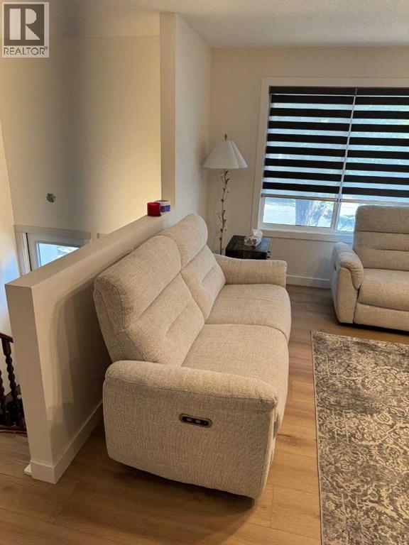 Single Family House for Sale in  Templeview Drive NE Temple Calgary 
