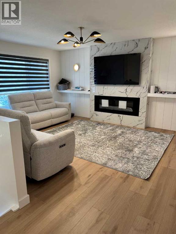 Single Family House for Sale in  Templeview Drive NE Temple Calgary 