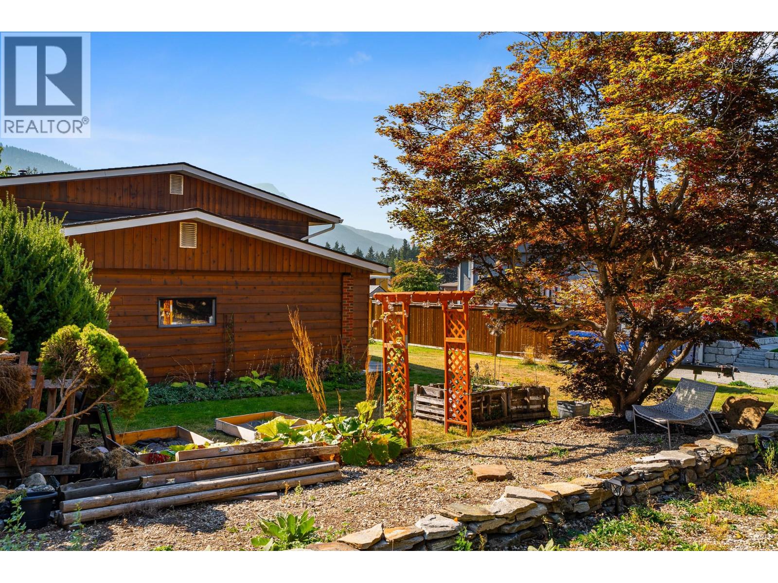  181 17 Street Northeast, Salmon Arm