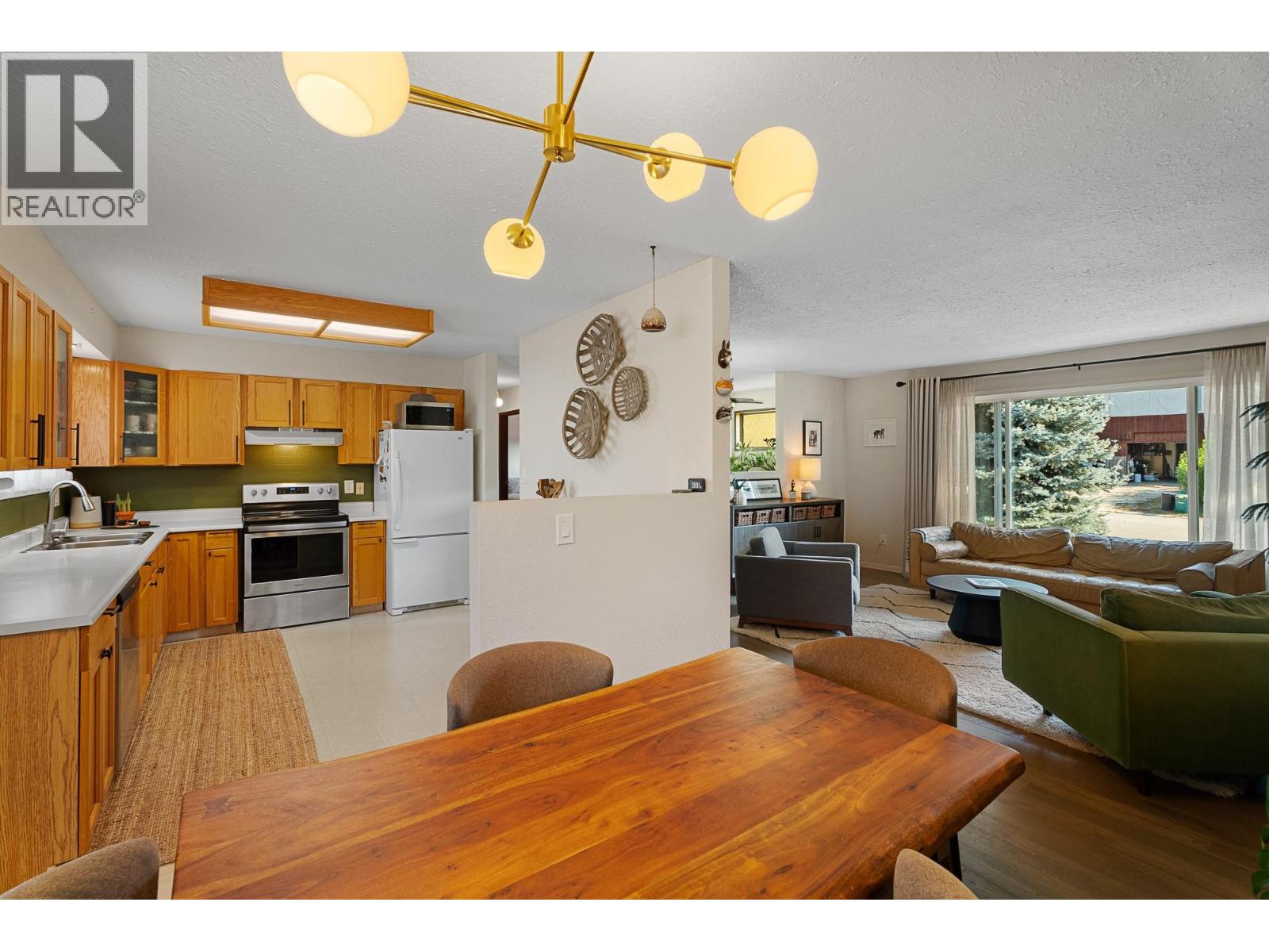  181 17 Street Northeast, Salmon Arm