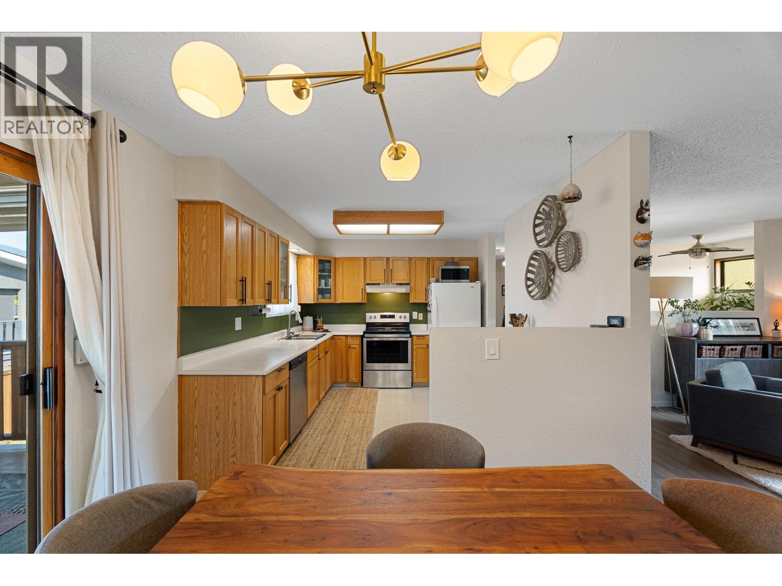  181 17 Street Northeast, Salmon Arm