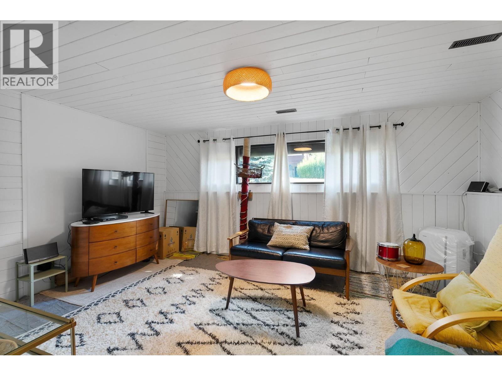  181 17 Street Northeast, Salmon Arm