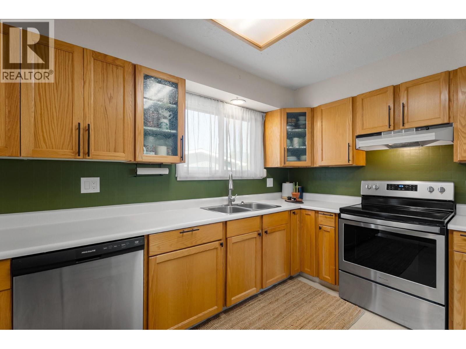  181 17 Street Northeast, Salmon Arm