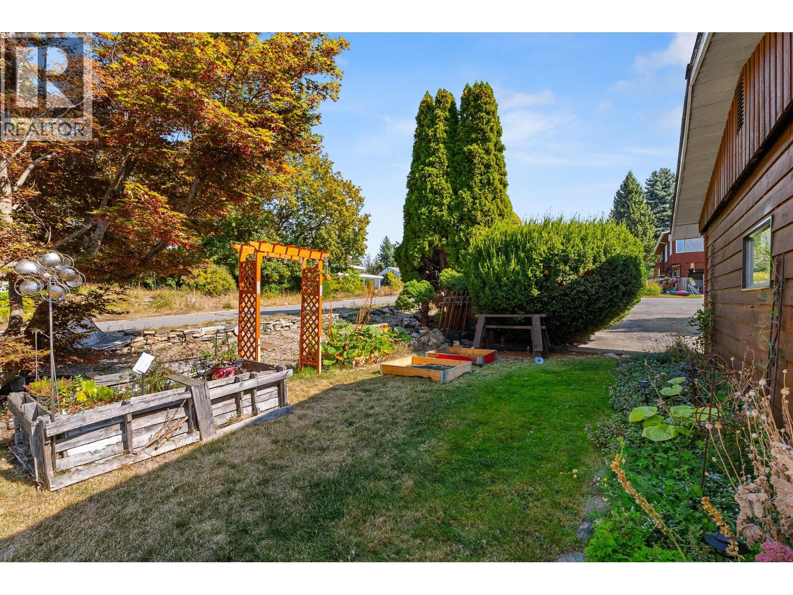  181 17 Street Northeast, Salmon Arm