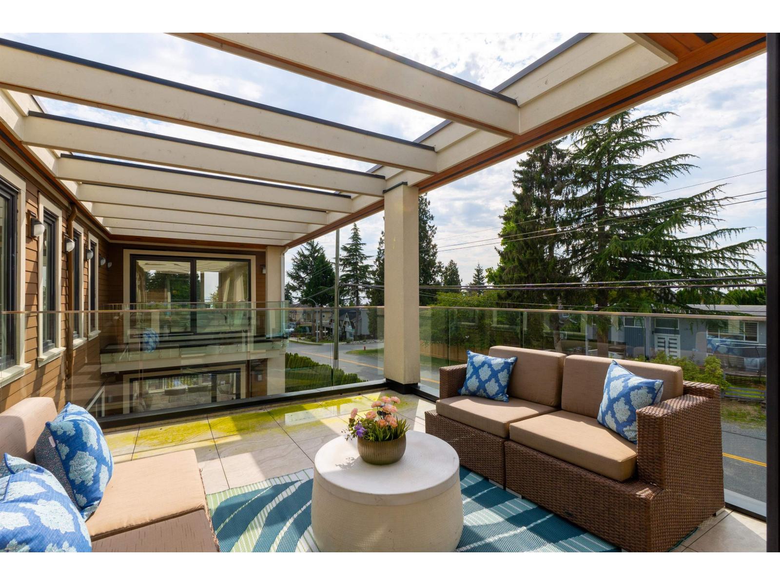 13600 BLACKBURN AVENUE, White Rock