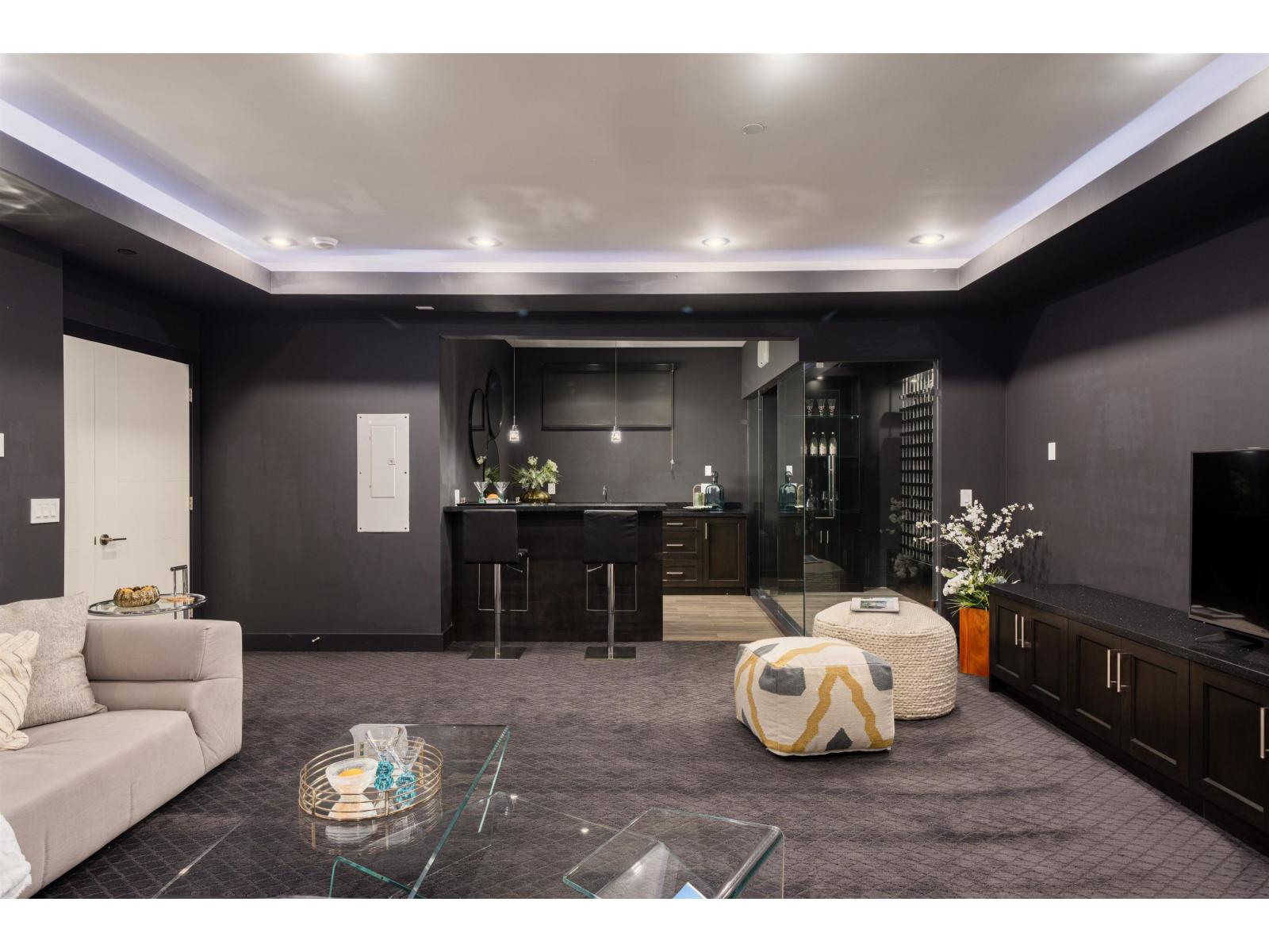 13600 BLACKBURN AVENUE, White Rock