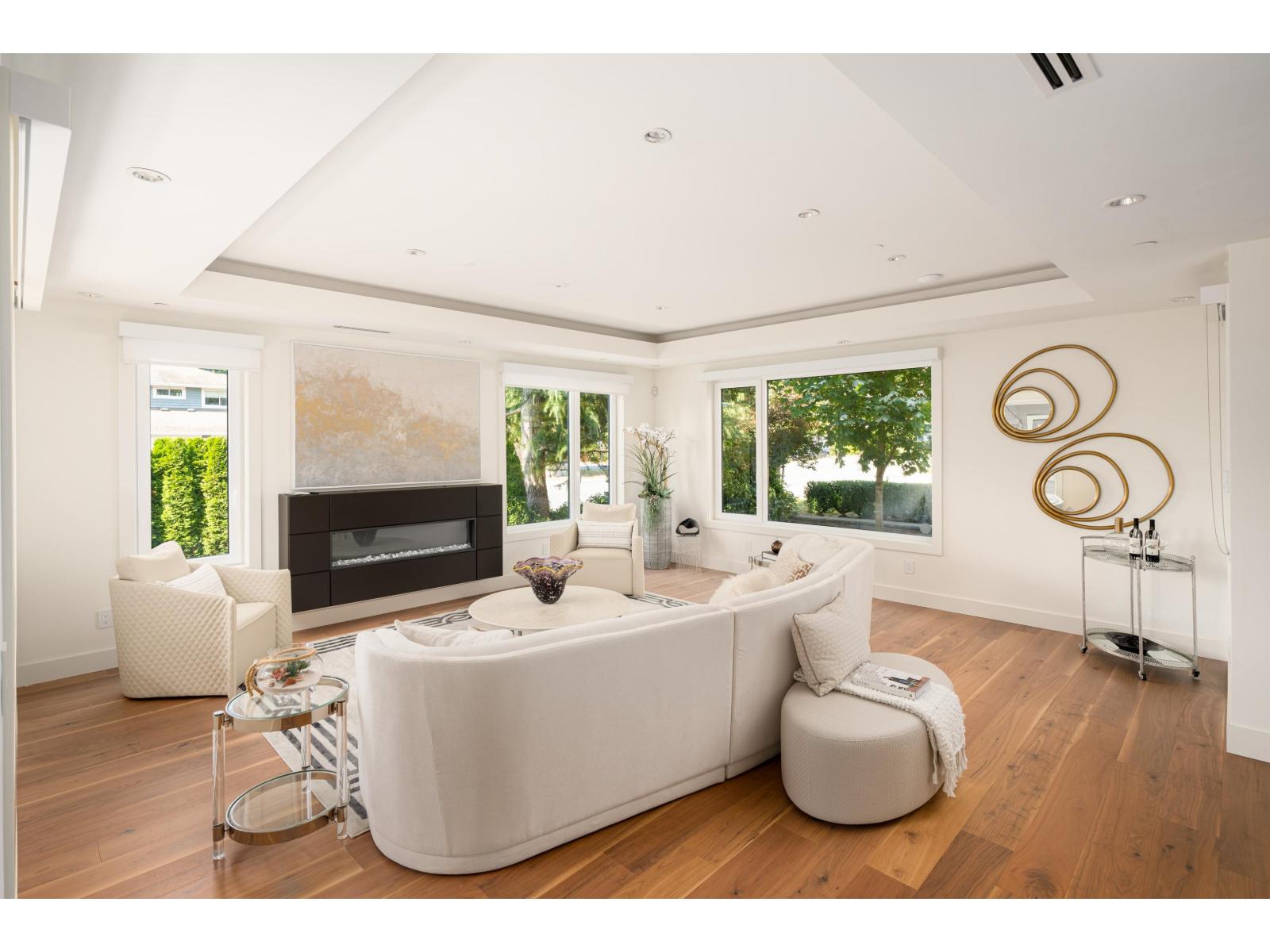 13600 BLACKBURN AVENUE, White Rock