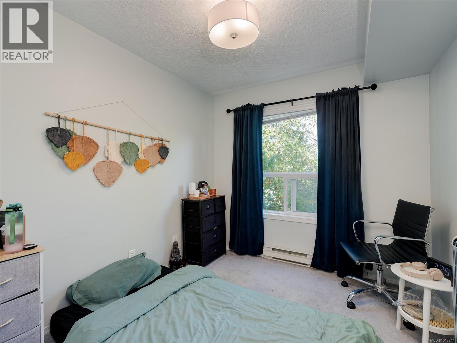 308 899 Darwin Avenue, Saanich