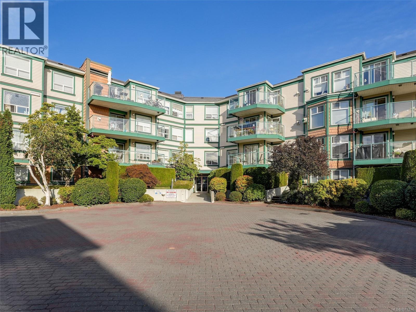 308 899 Darwin Avenue, Saanich