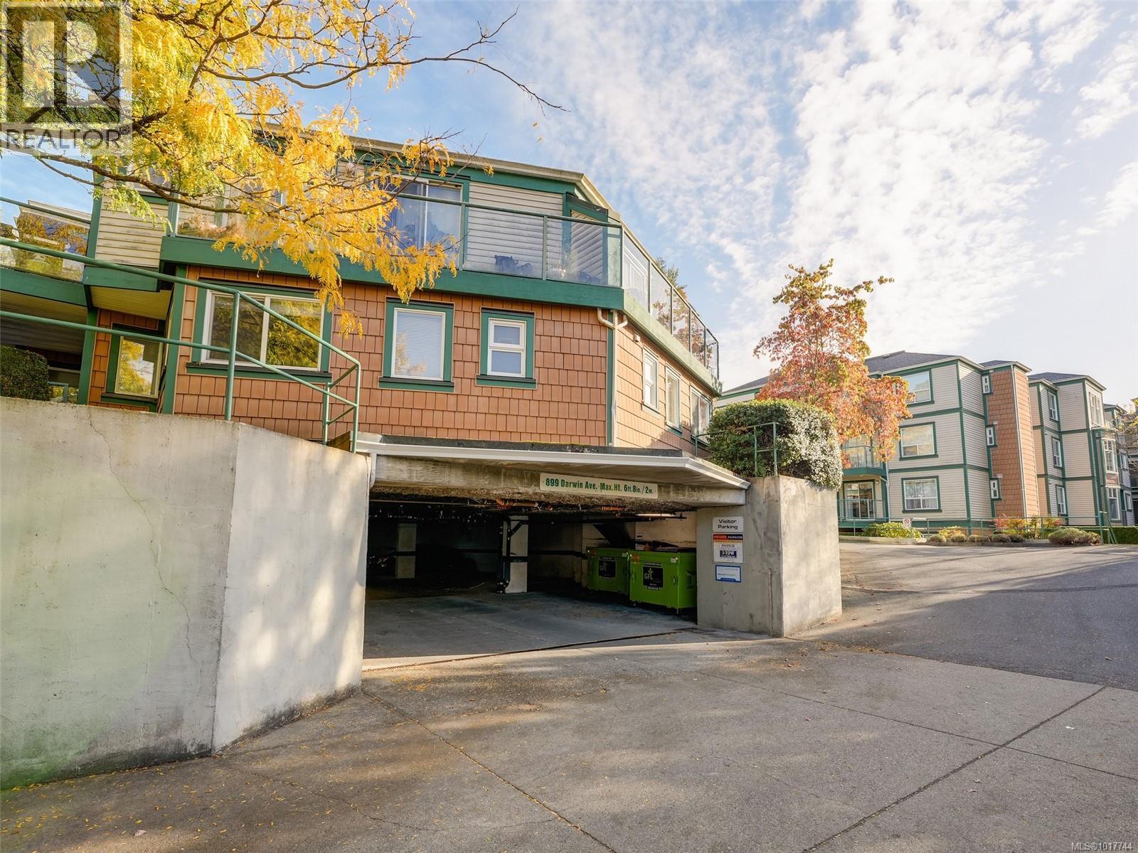 308 899 Darwin Avenue, Saanich