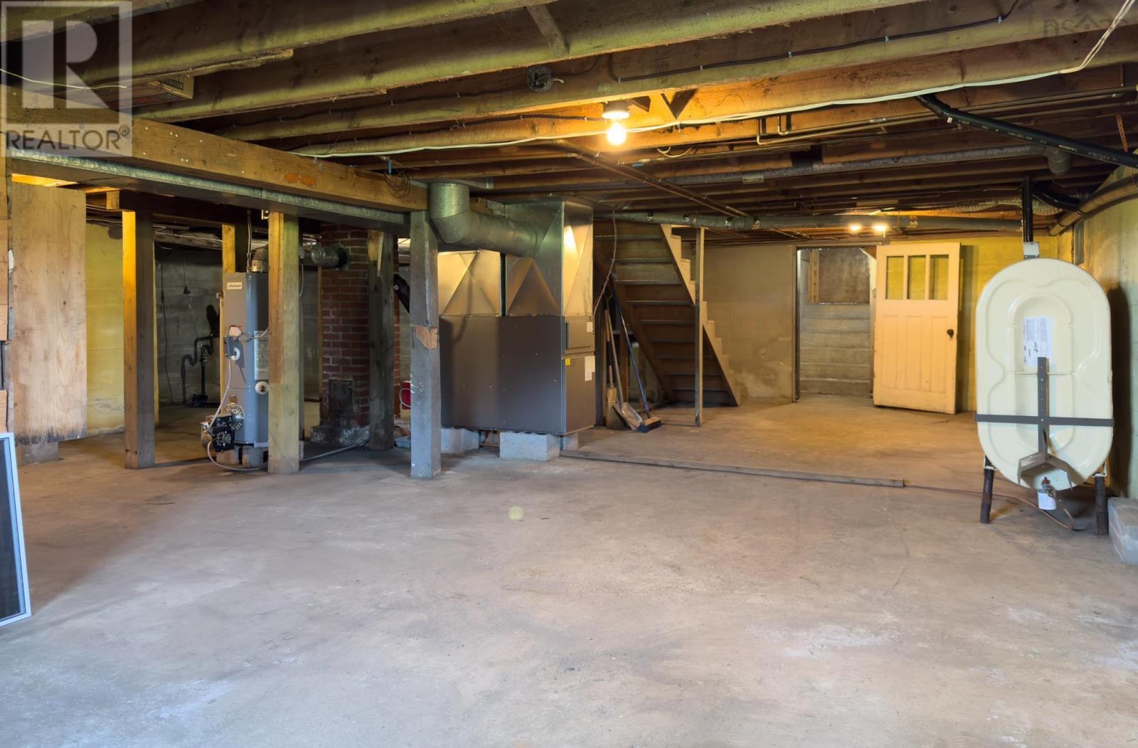 Property 46 of 49 of 926 Highway 304