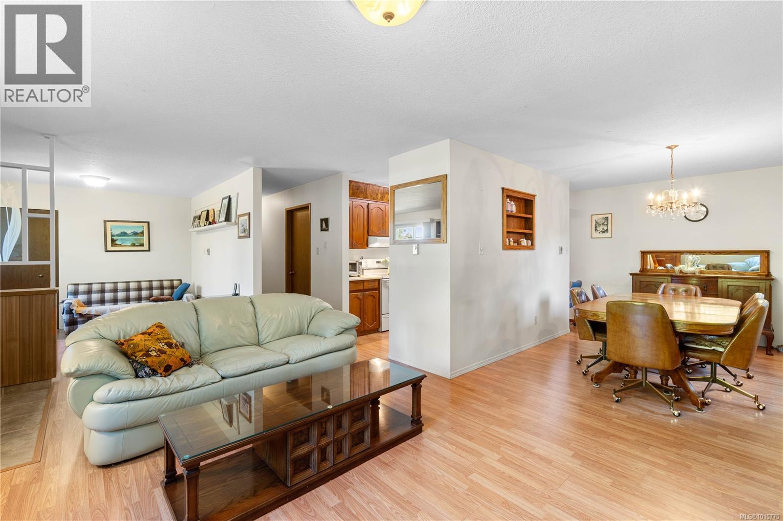 1402 Sunrise Dr, Parksville