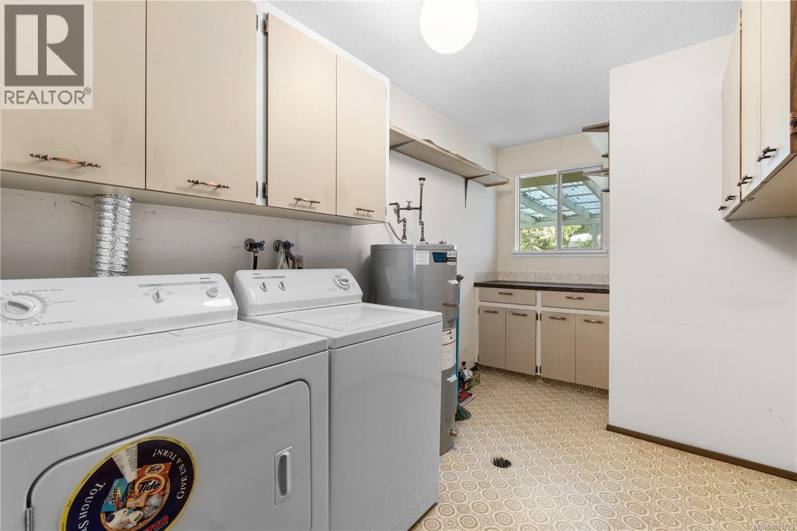 1402 Sunrise Dr, Parksville