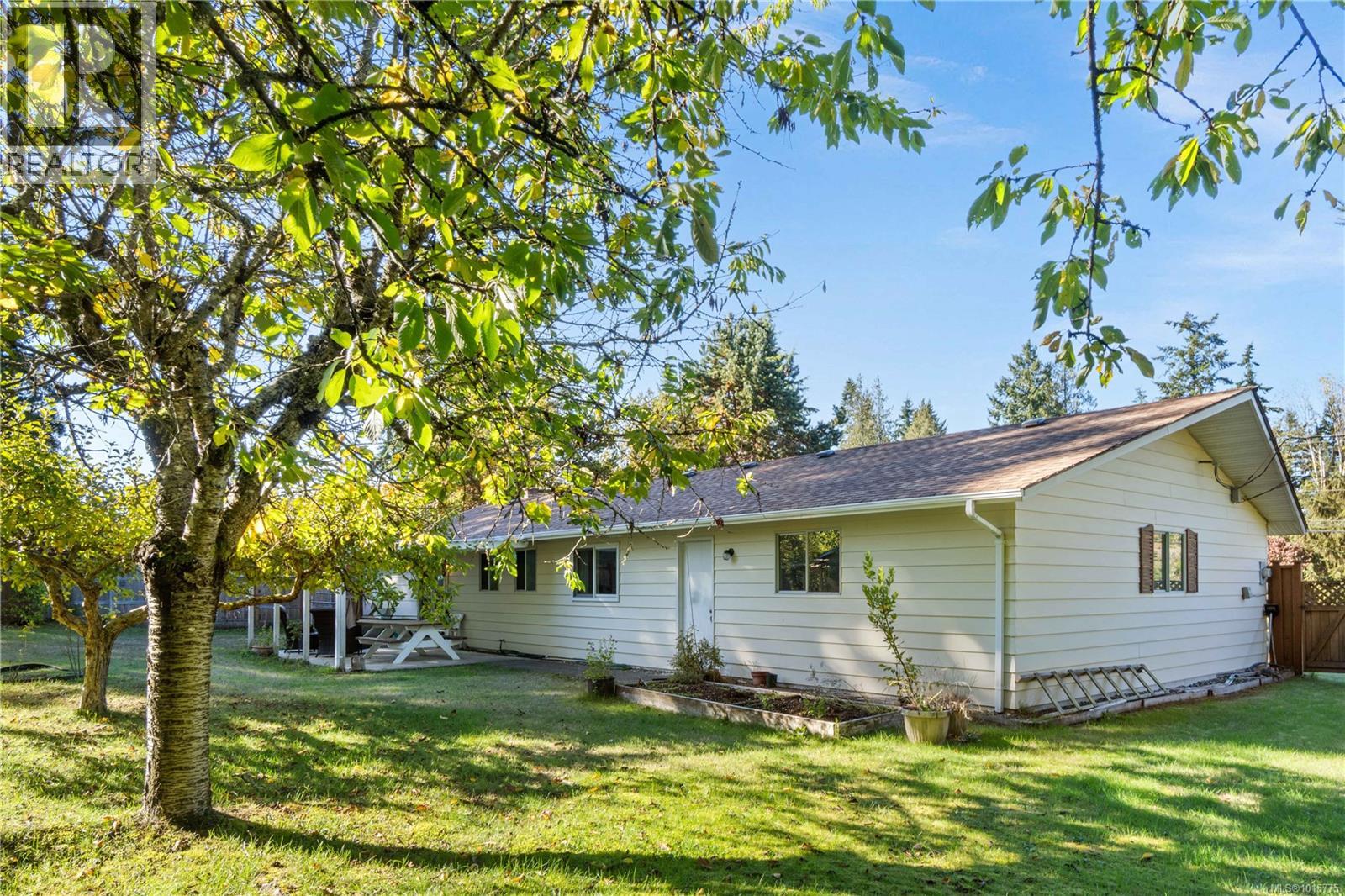 1402 Sunrise Dr, Parksville