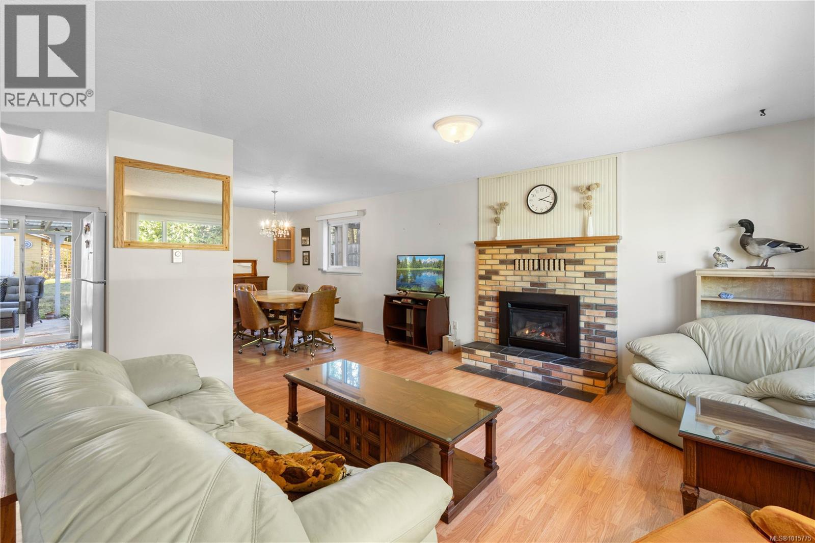 1402 Sunrise Dr, Parksville