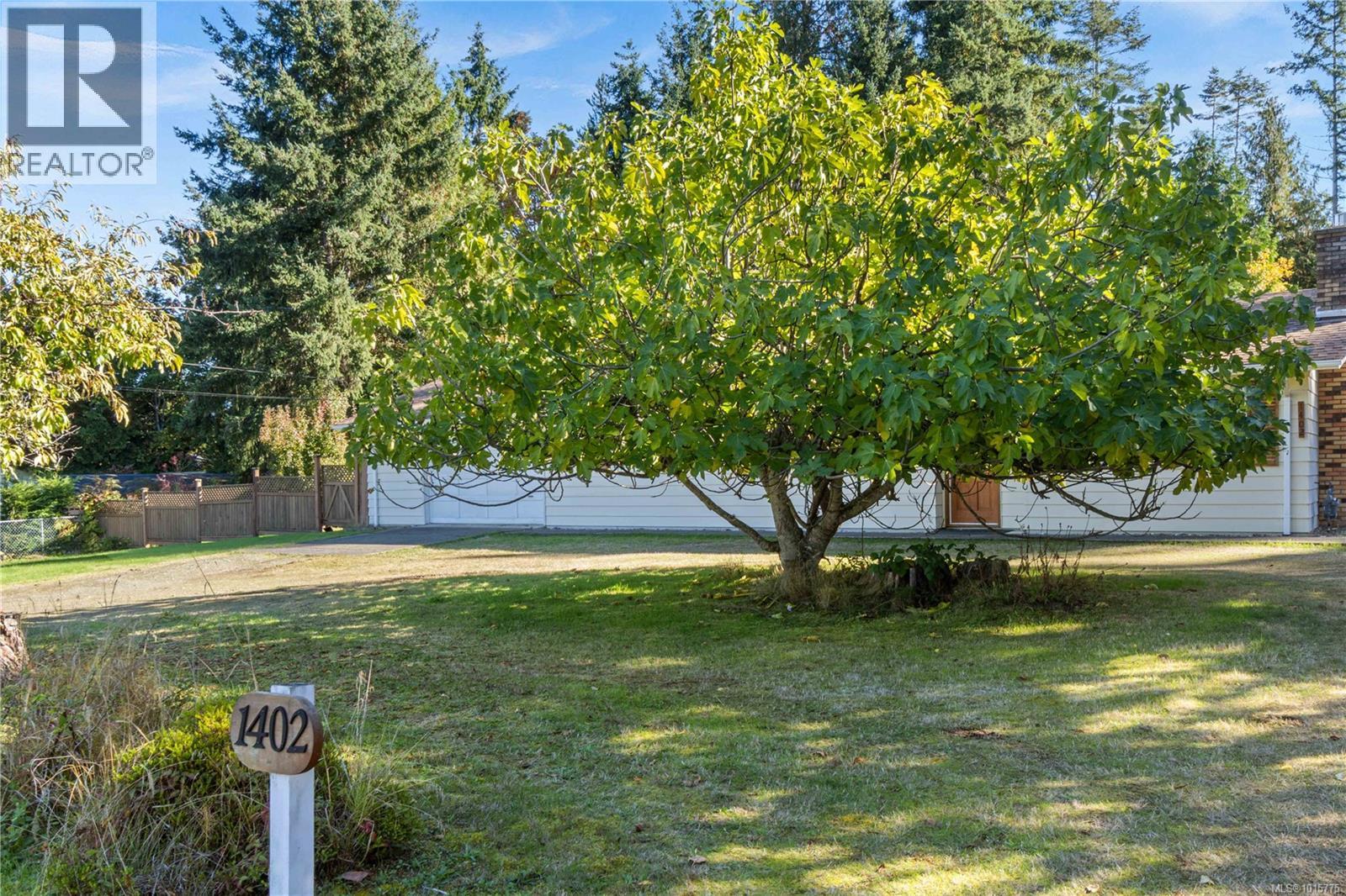 1402 Sunrise Dr, Parksville