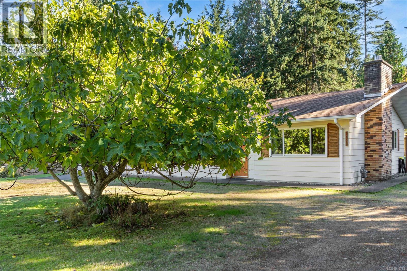1402 Sunrise Dr, Parksville