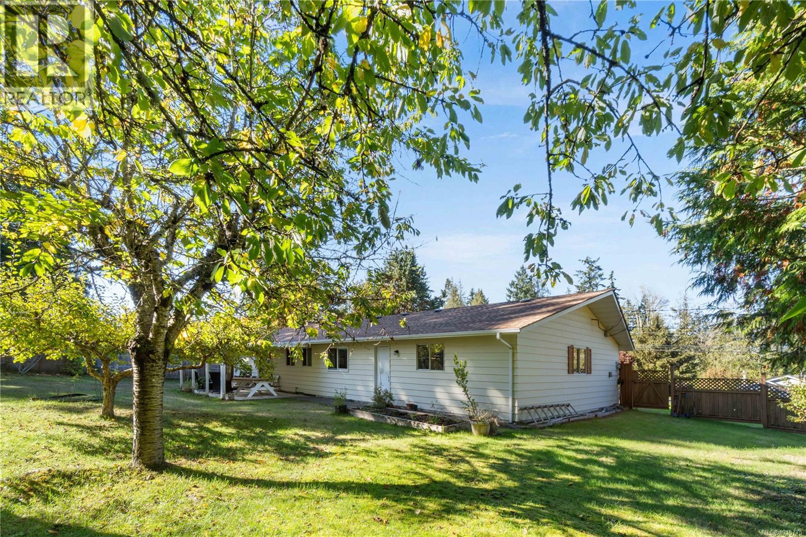 1402 Sunrise Dr, Parksville