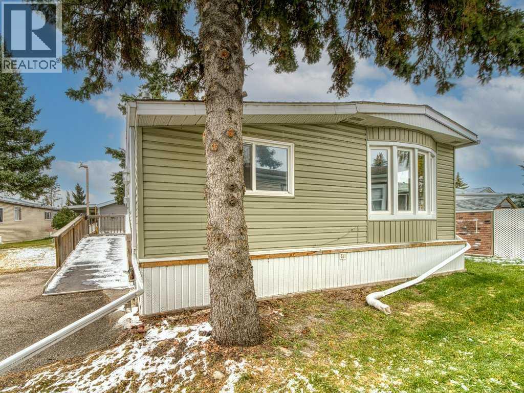 Single Family House for Sale in  Burroughs Place NE Monterey Park Calgary 