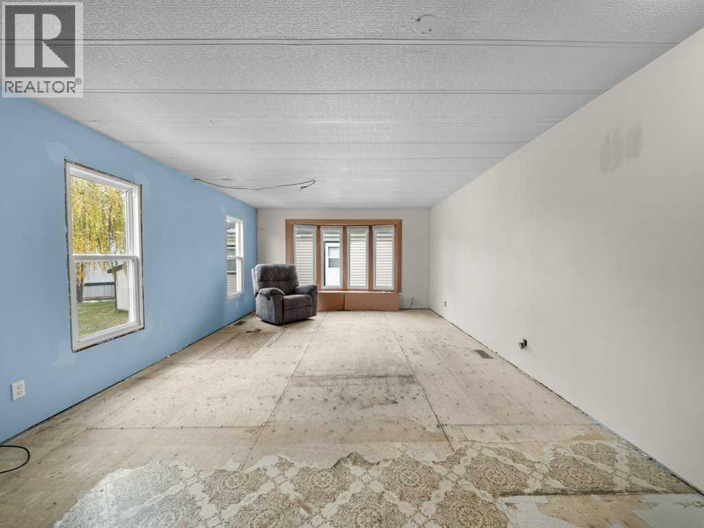 Single Family House for Sale in  Burroughs Place NE Monterey Park Calgary 