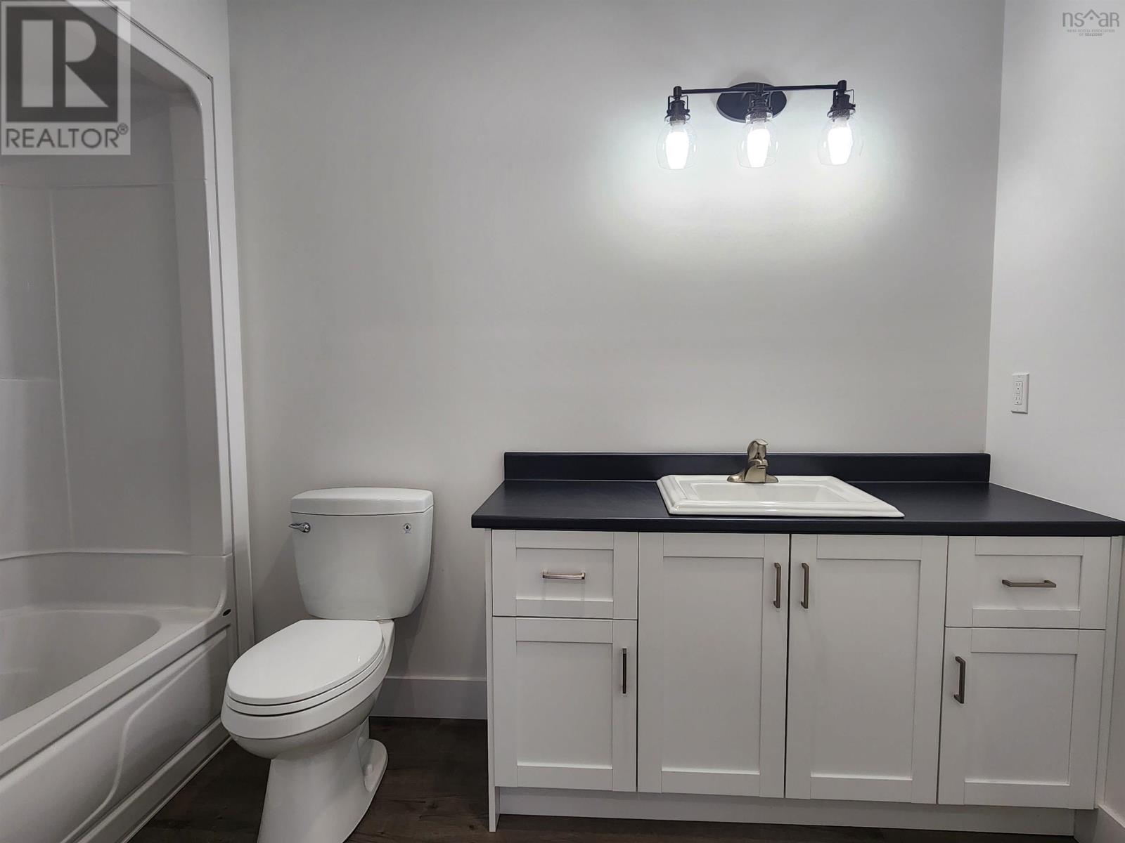 Property 12 of 17 of 14 Abbey Road