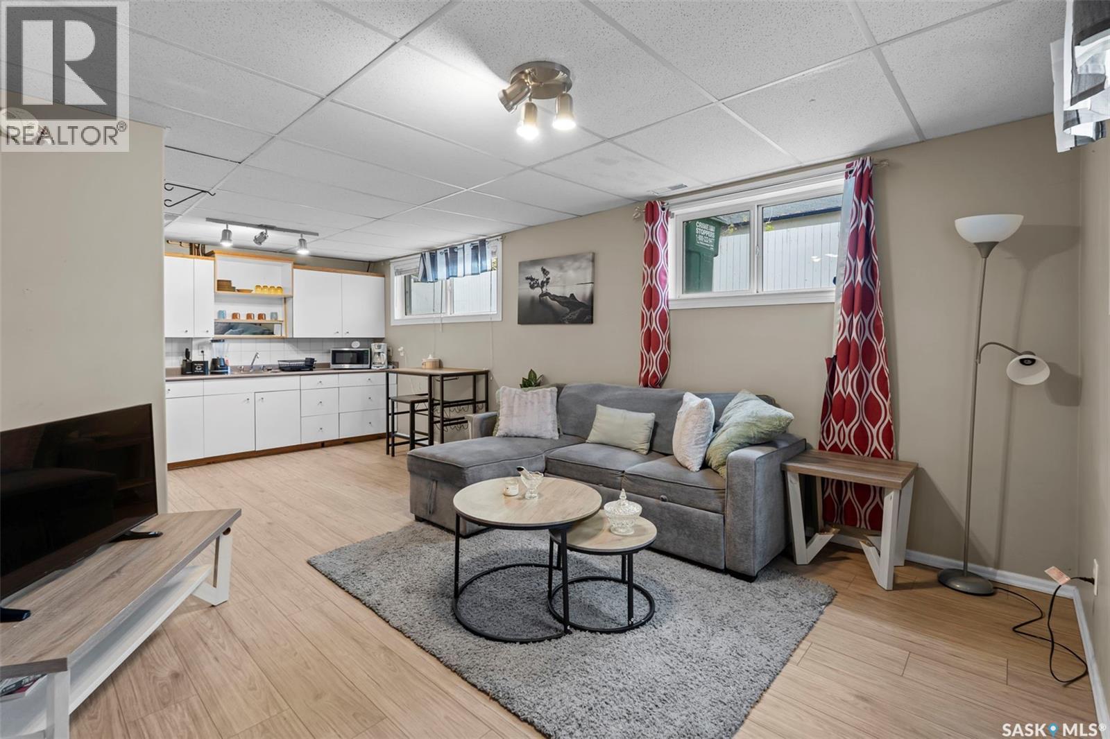 Single Family House Raised bungalow for Sale in  H AVENUE N Saskatoon 