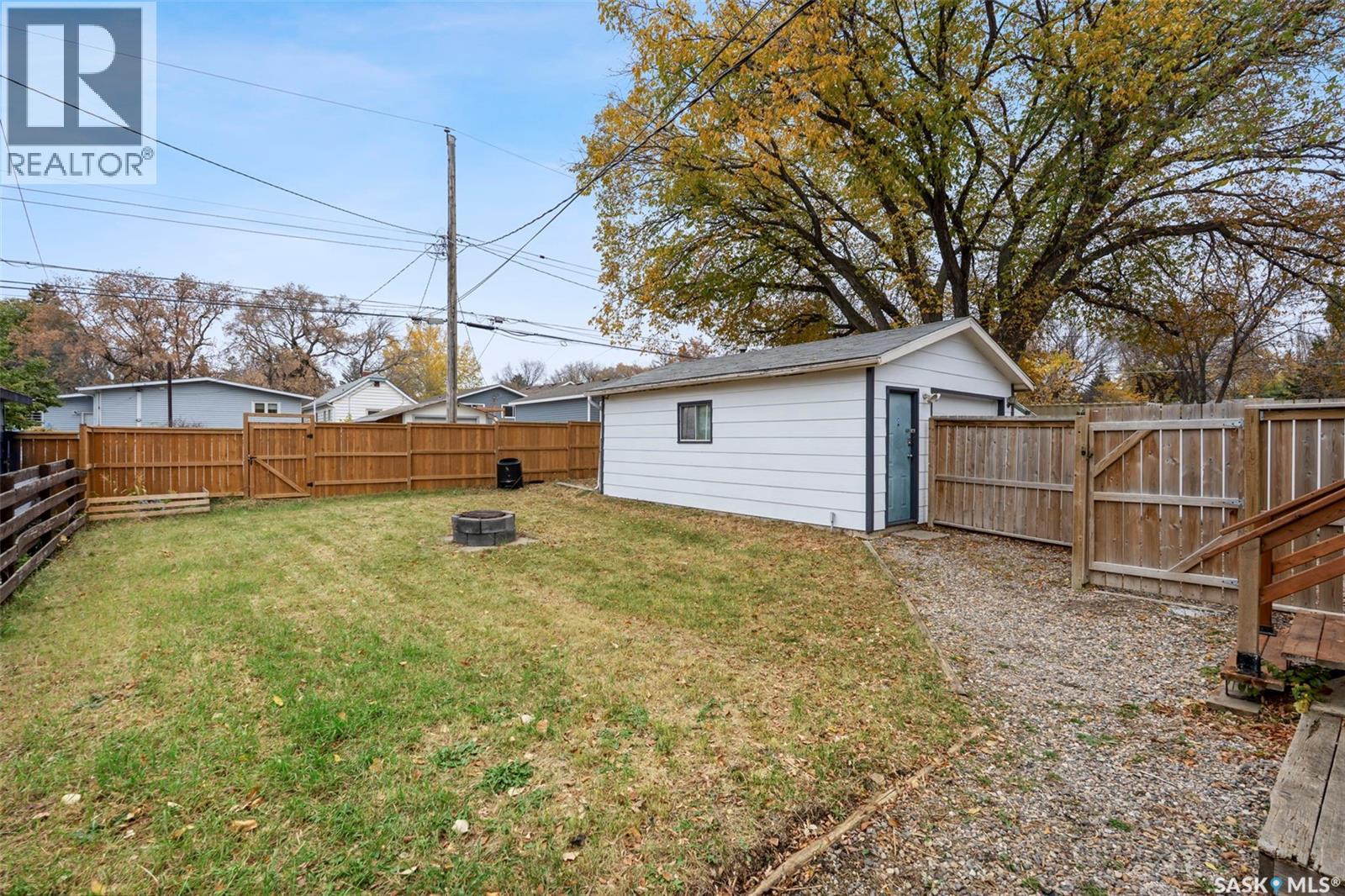 Single Family House Raised bungalow for Sale in  H AVENUE N Saskatoon 